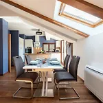 Zen Luxury 아파트