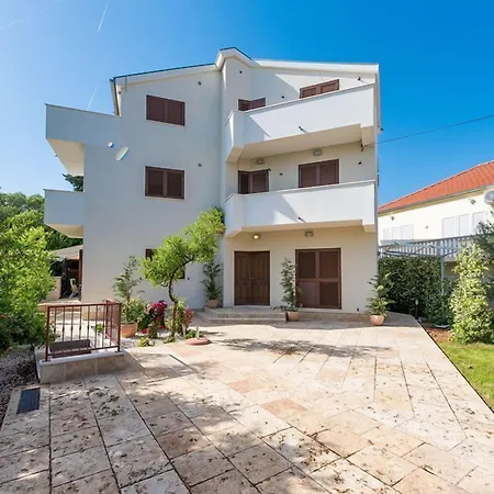 Zen Luxury زادار