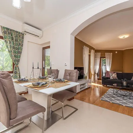 Zen Luxury * זאדאר
