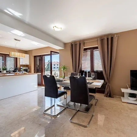 Zen Luxury * זאדאר